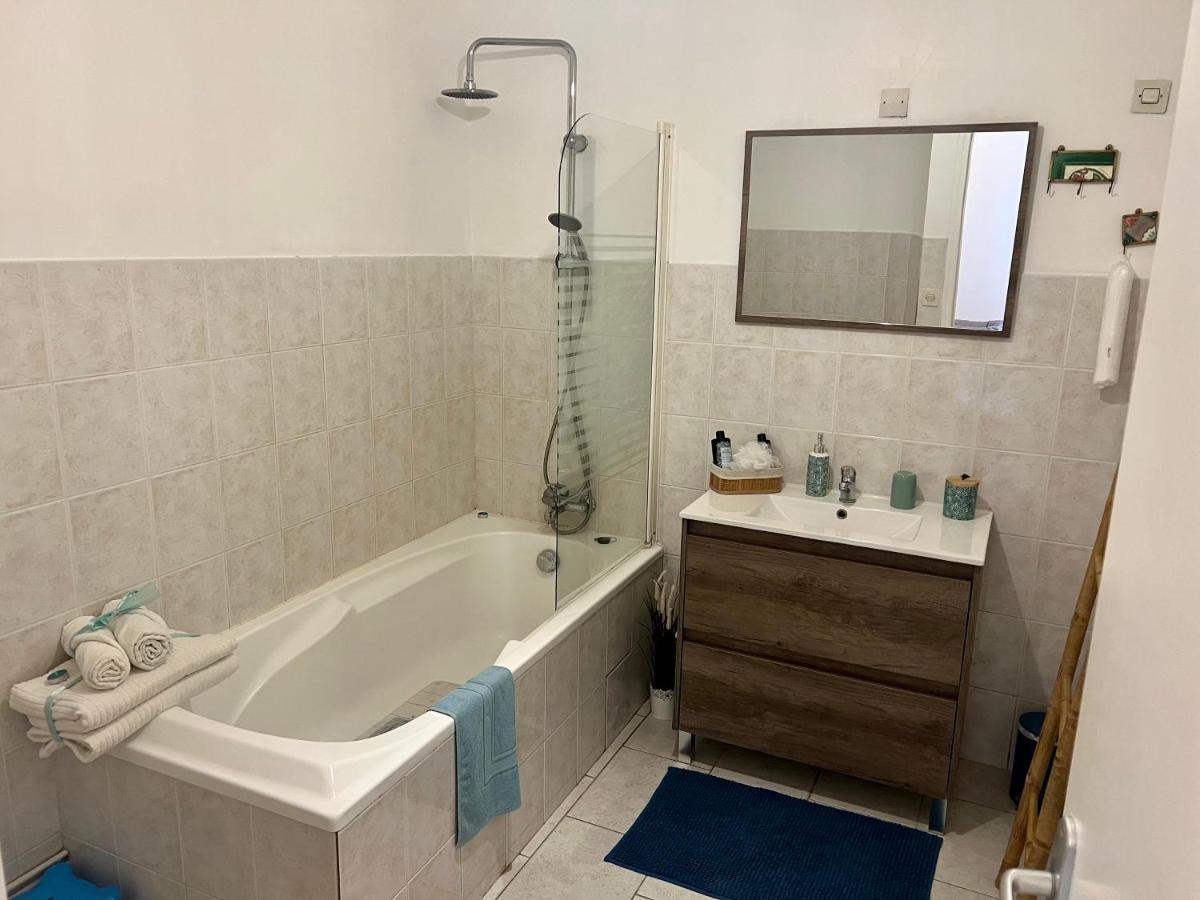 Appartement Au Calme - Proche Centre Ville Chalons en Champagne Luaran gambar